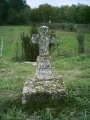 Sans doute la plus petite en pierre (environ 70cm). Entre Le lac de la SELVES et SAINT AMANS des COTS au croisement de la route de BEZ BEDENE.