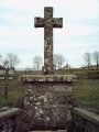A la sortie d'ALPUECH en rejoignant la route de LACALM. Trs vraisemblalement une croix de mission, mme si elle ne porte aucune inscription l'attestant.