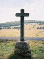 La Fameuse croix des trois evques sur le plateau d'AUBRAC.
Photo d'Aline CHARLES.