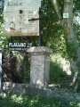 Belle croix en fer plat, au croisement de la route de SAINT COME et de FLAUJAC.